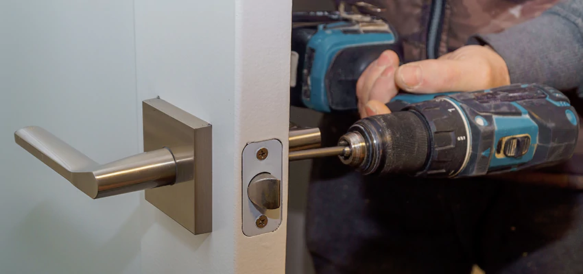 Broken Door Handle Lock Repair in Firebaugh, California
